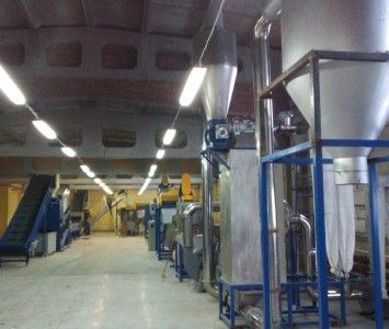 Поставили на производство по переработке отходов моечно-сушильный комплекс для ПЭТ-тары